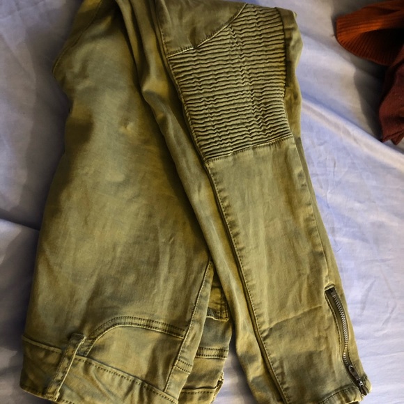 Jeans - Picture 2 of 7